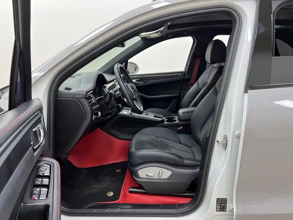 Porsche Macan 2020 — фото 15