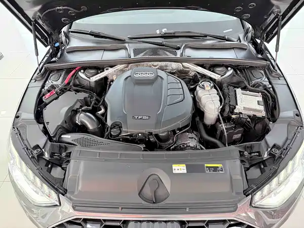 Audi A4L 2021