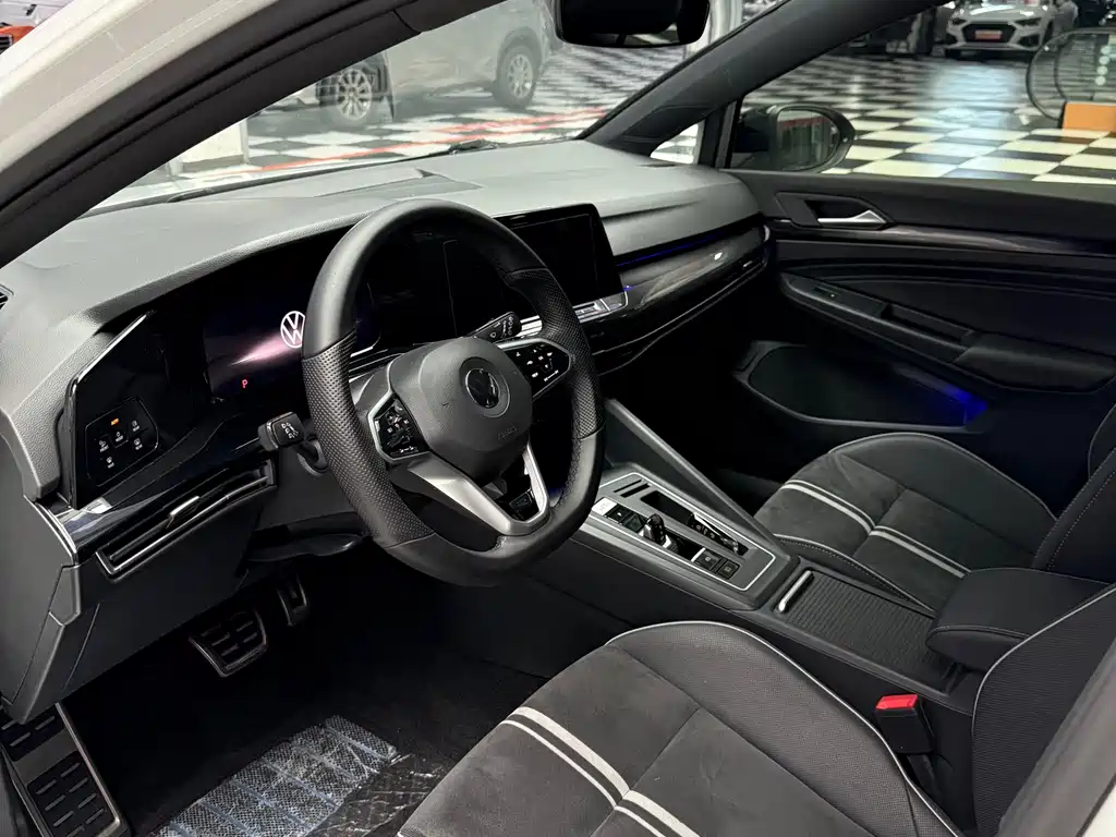 Volkswagen Golf 2022
