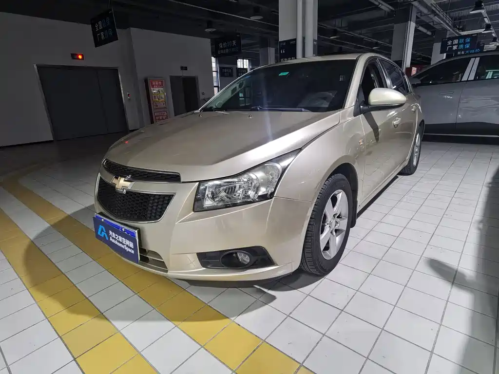 Chevrolet Cruze 2014 — фото 1