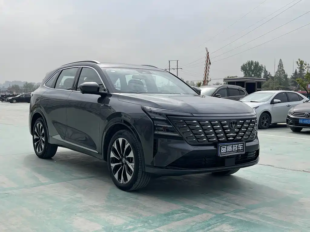 Changan CS75 PLUS 2026 — фото 3