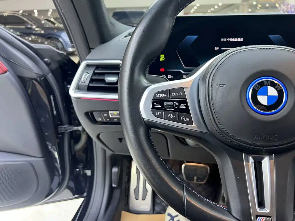 BMW i4 2022 — фото 12