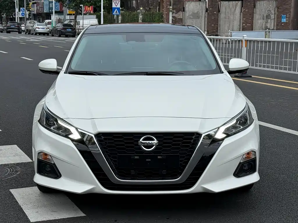 Nissan Teana 2022