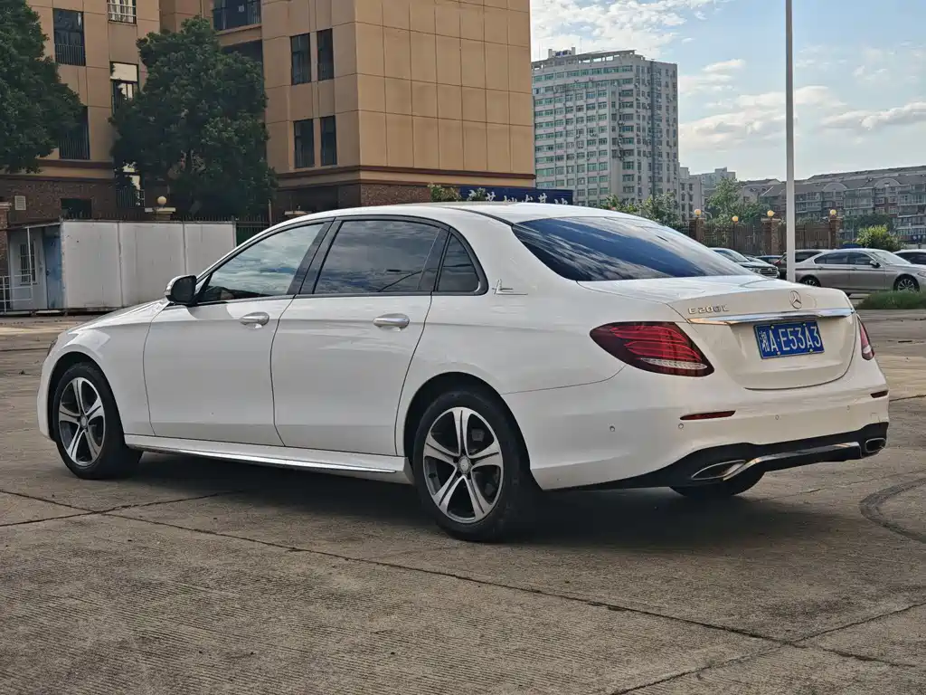 Mercedes-Benz E-Class 2017 — фото 8