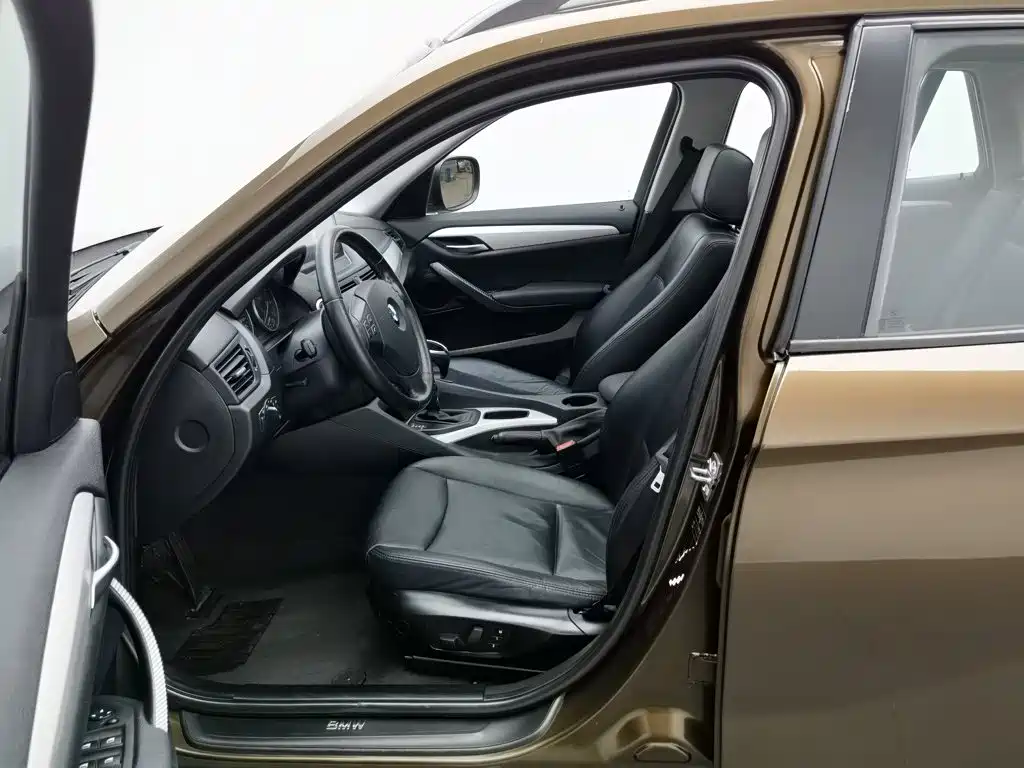 BMW X1 2012 — фото 10