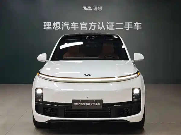 Li Auto L8 2025