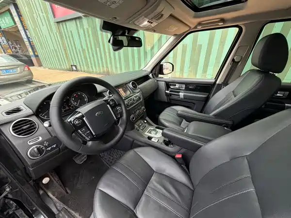 Land Rover Discovery 2016