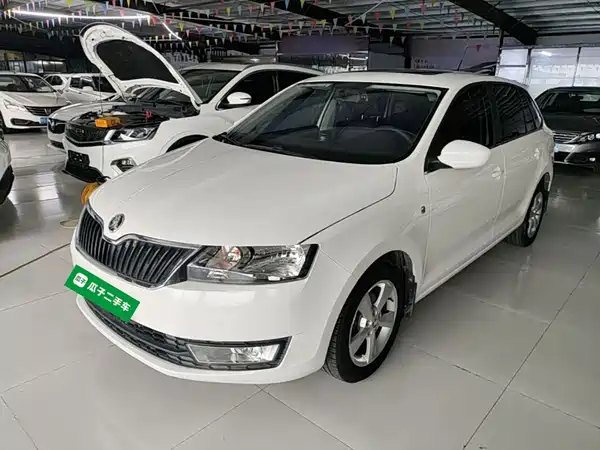 Skoda Rapid Spaceback 2016