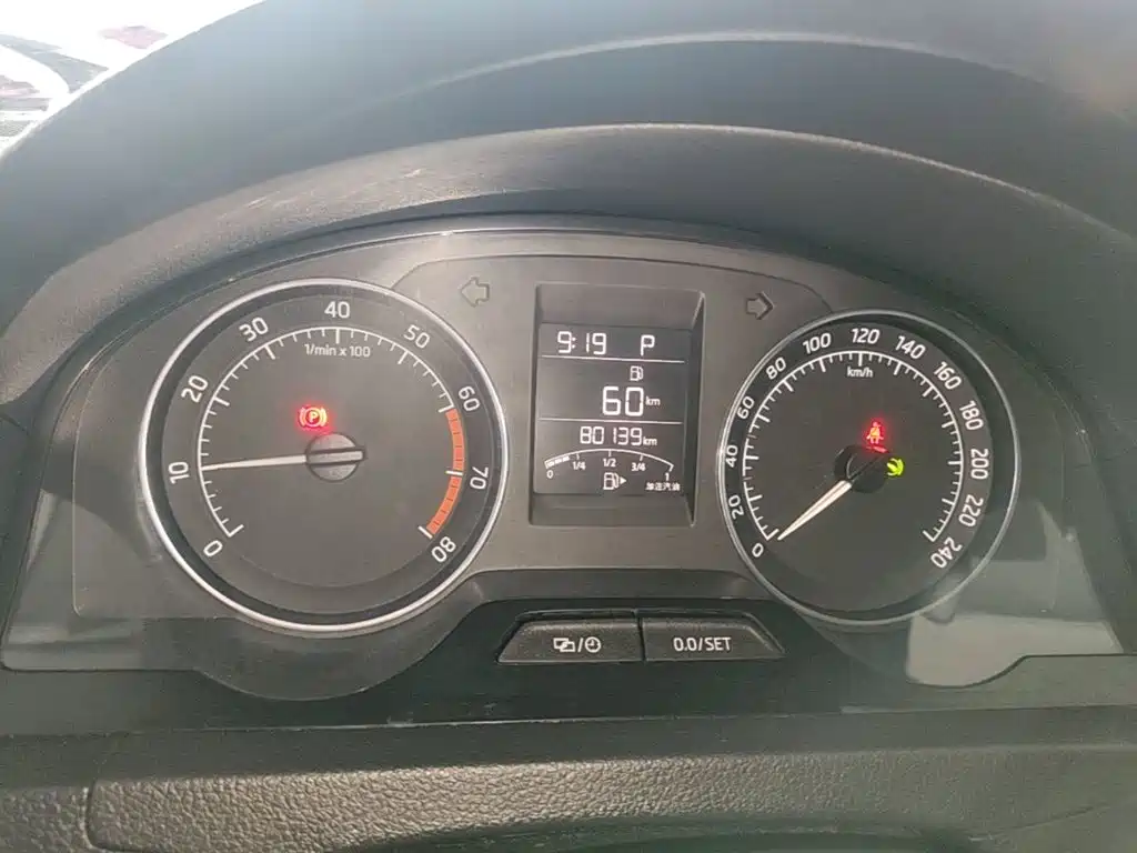 Skoda Rapid Spaceback 2016 — фото 12