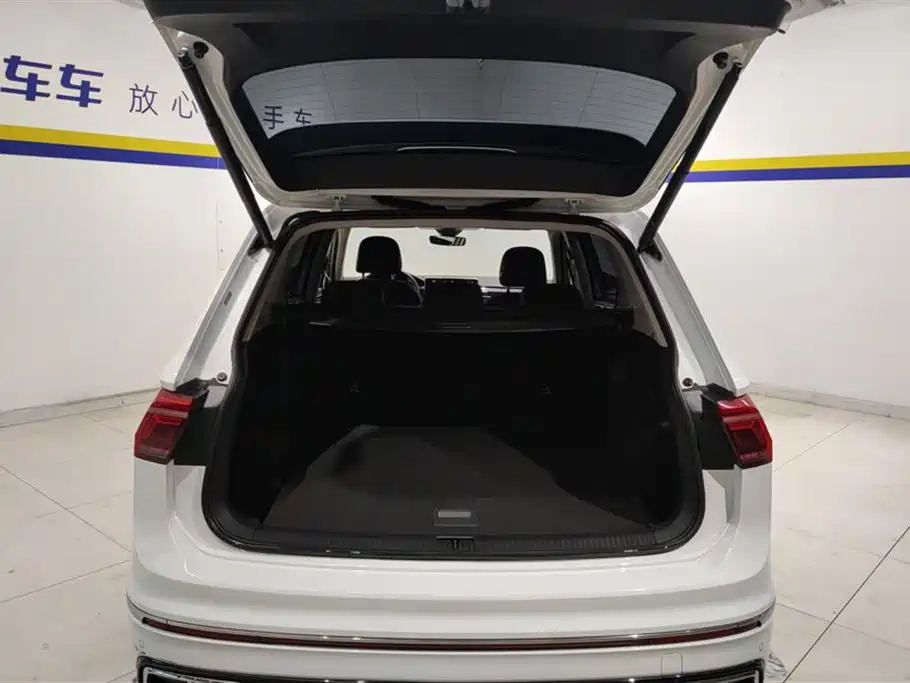 Volkswagen Tiguan L 2023