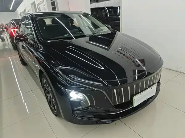 Hongqi E-QM5 2024