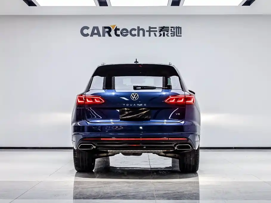 Volkswagen Touareg 2023 — фото 5