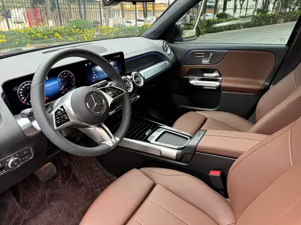 Mercedes-Benz GLB 2025