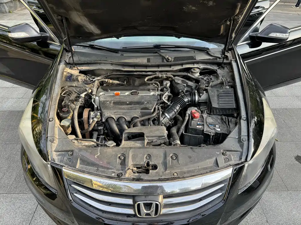 Honda Accord 2012 — фото 15