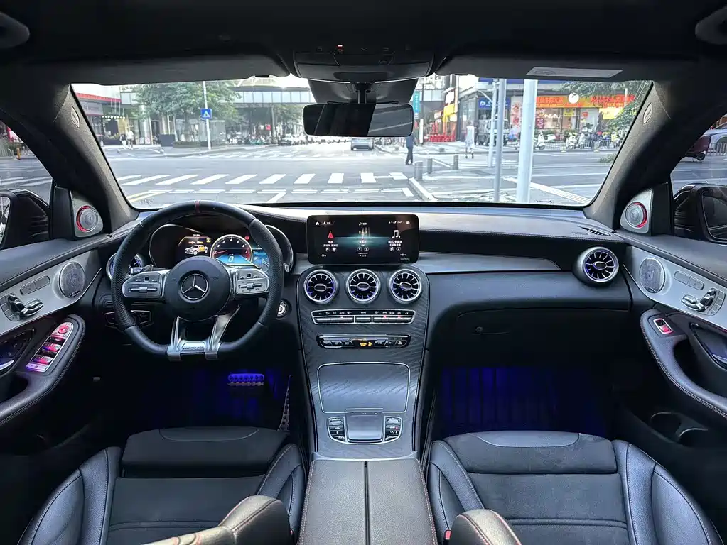 Mercedes-Benz GLC AMG 2022 — фото 4