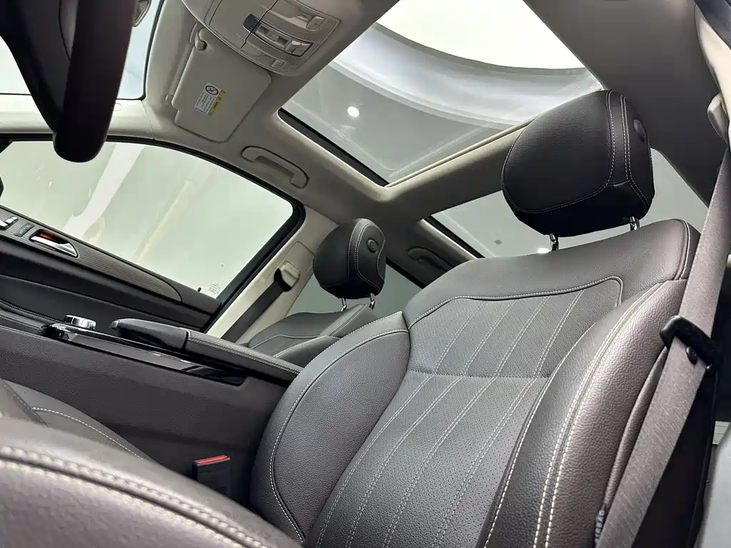 Mercedes-Benz GLE 2019 — фото 14