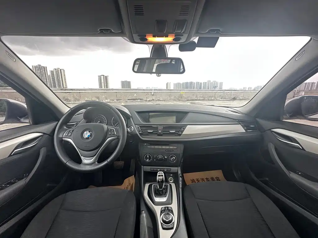BMW X1 2015 — фото 11