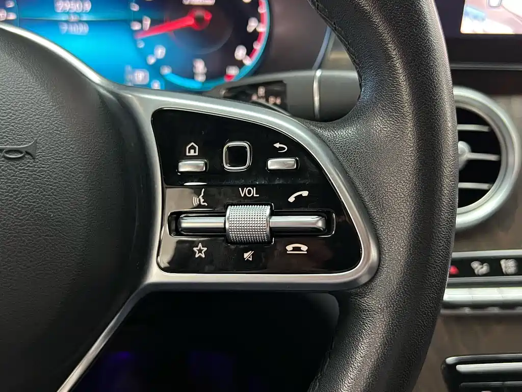 Mercedes-Benz GLC 2020 — фото 21