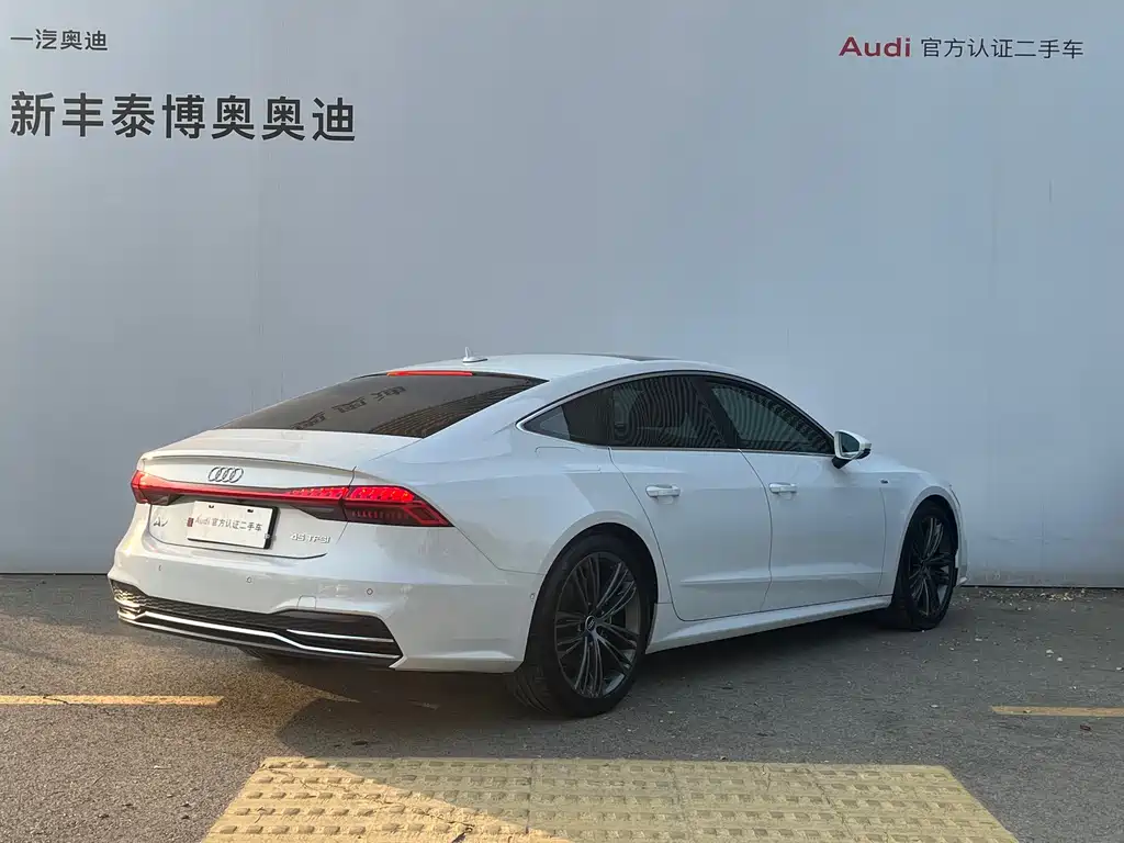 Audi A7 2023 — фото 15