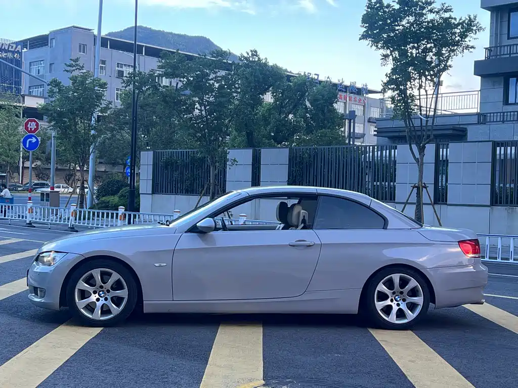 BMW 3 Series 2009