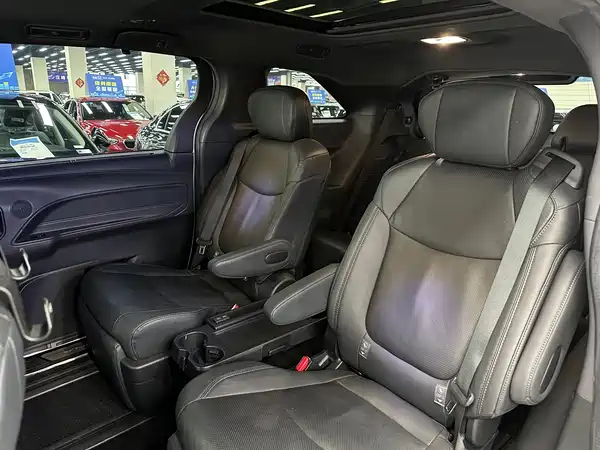 Toyota Sienna 2021