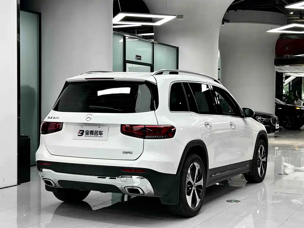 Mercedes-Benz GLB 2023 — фото 10