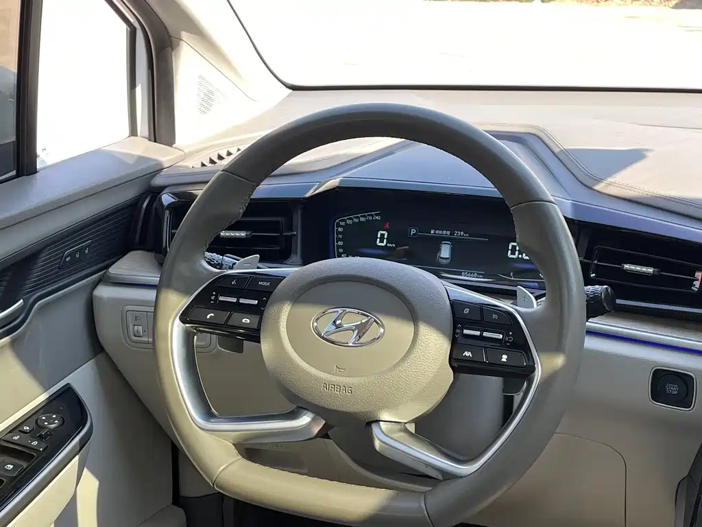 Hyundai Custo 2022 — фото 19