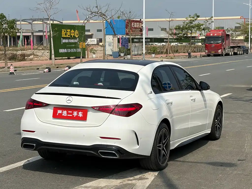 Mercedes-Benz C-Class 2023 — фото 9