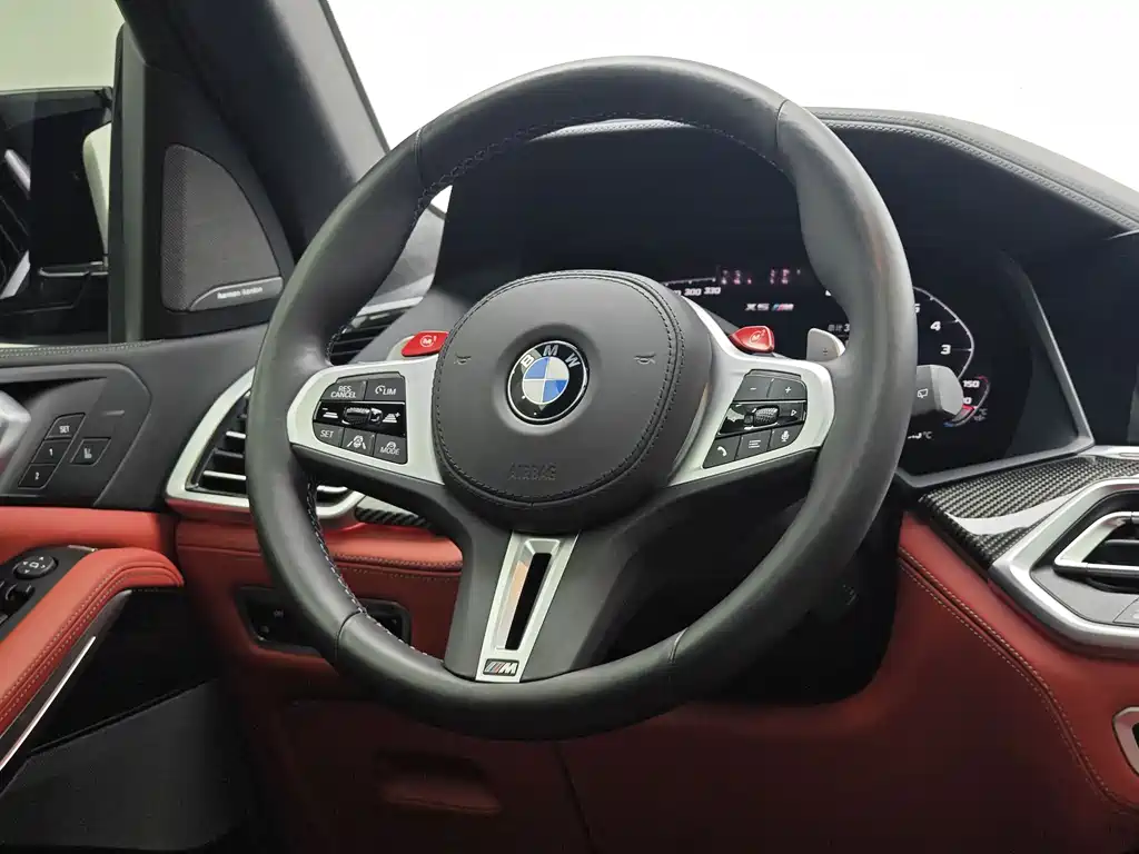 BMW X5 M 2022 — фото 11