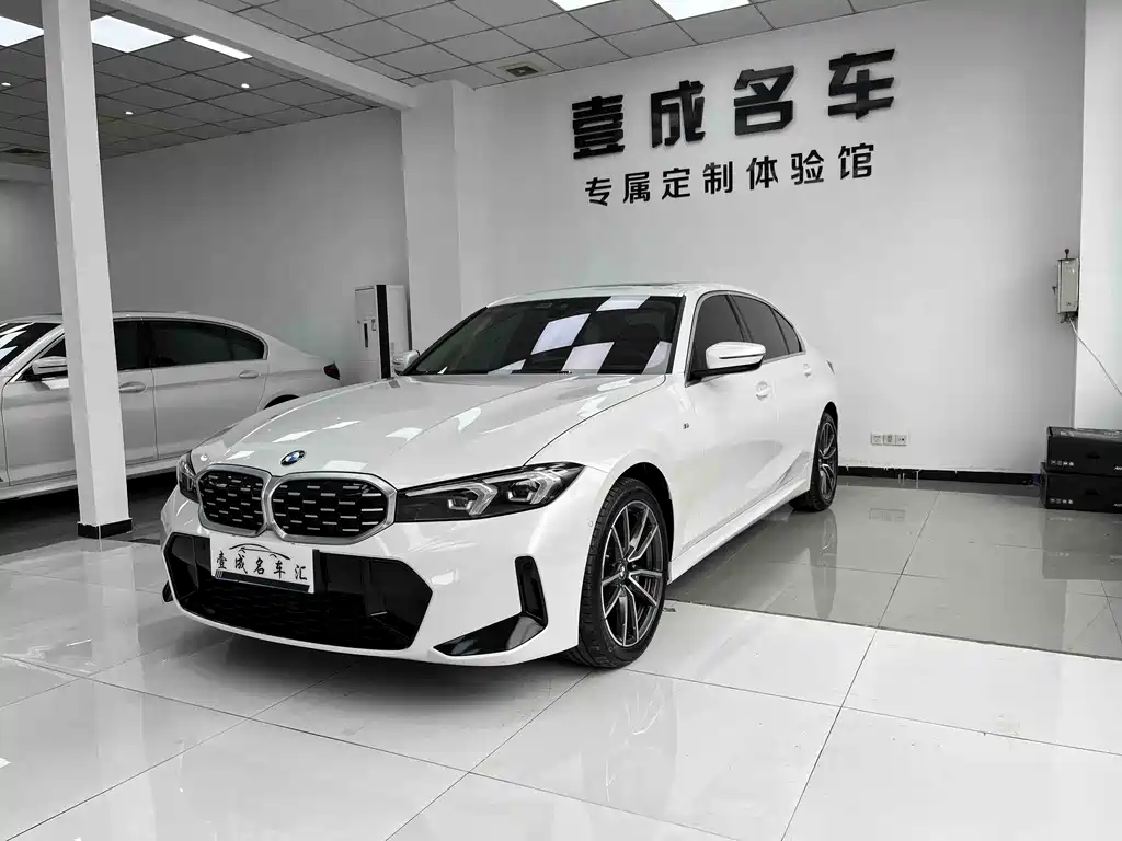 BMW 3 Series 2023 — фото 1