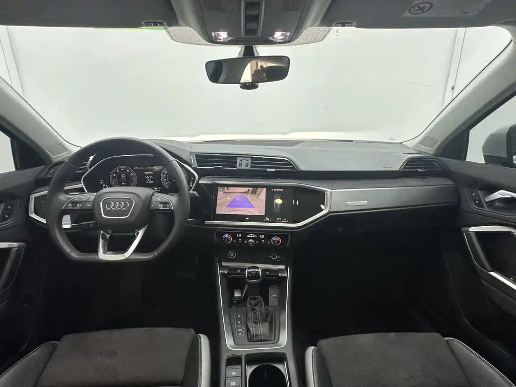 Audi Q3 2023 — фото 10