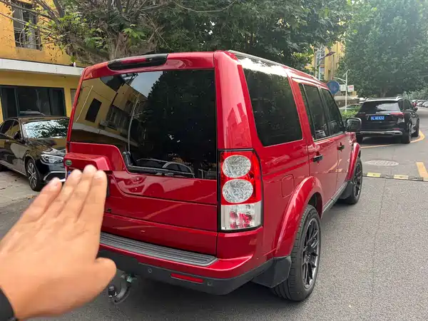 Land Rover Discovery 2014