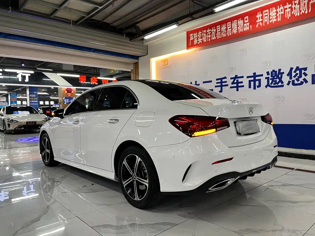 Mercedes-Benz A-Class 2023 — фото 3