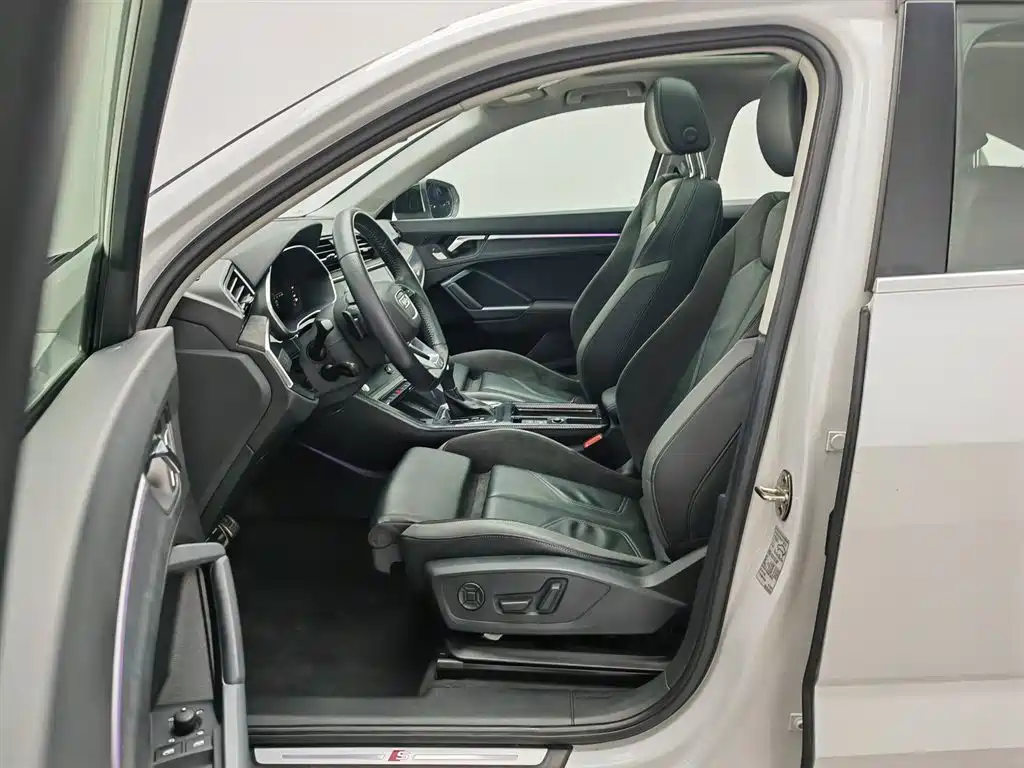 Audi Q3 Sportback 2021 — фото 24