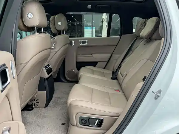 Li Auto L7 2025
