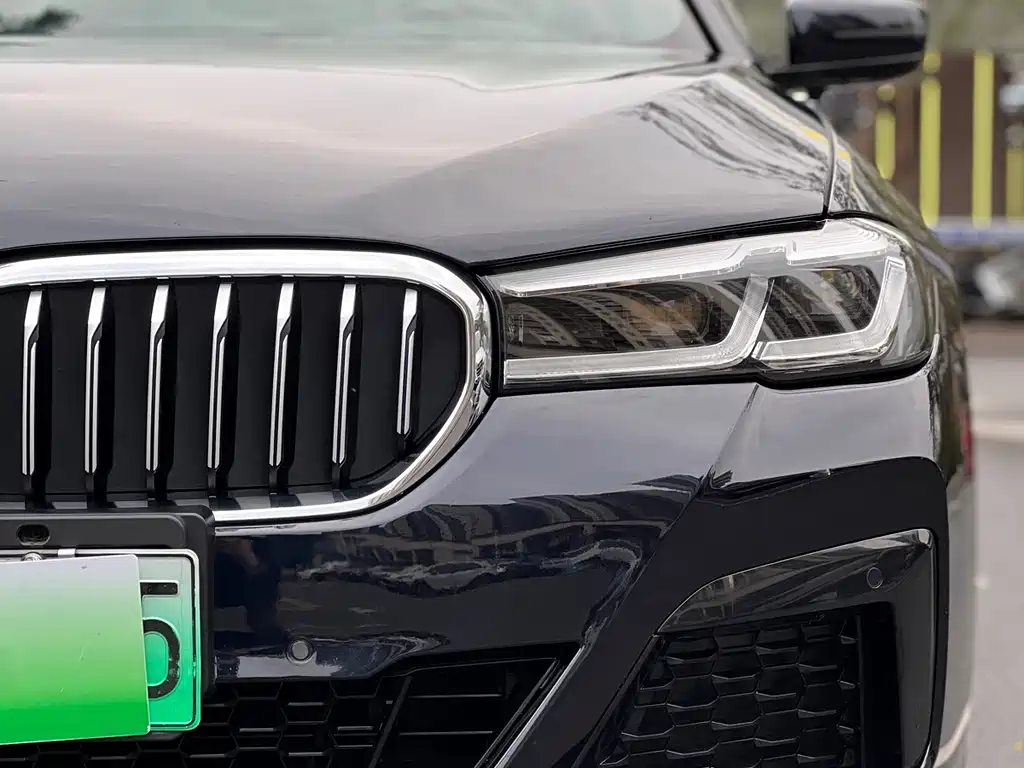 BMW 5 Series New Energy 2021 — фото 18
