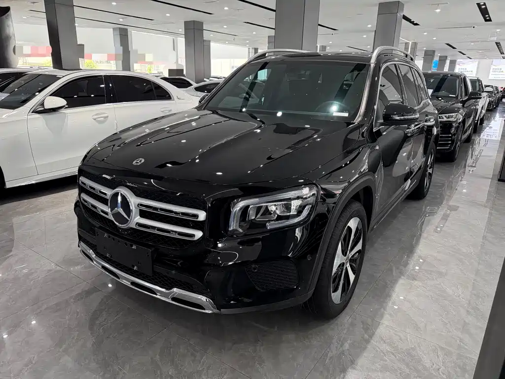 Mercedes-Benz GLB 2021 — фото 1