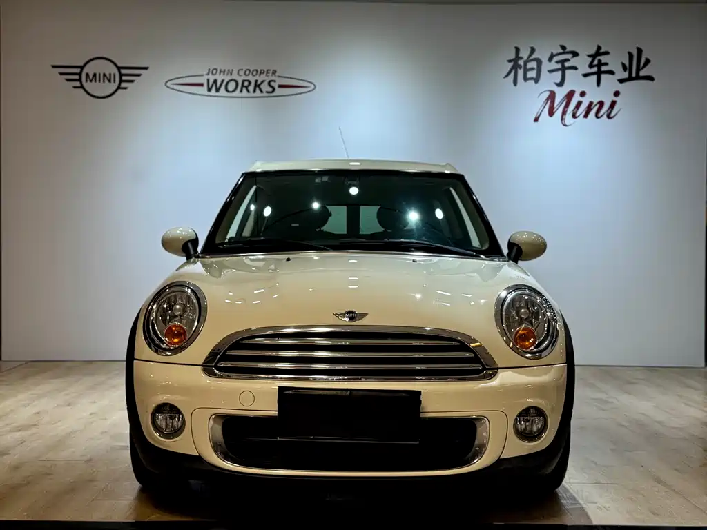 MINI Clubman 2013