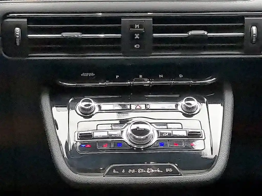 Lincoln Corsair 2020 — фото 12
