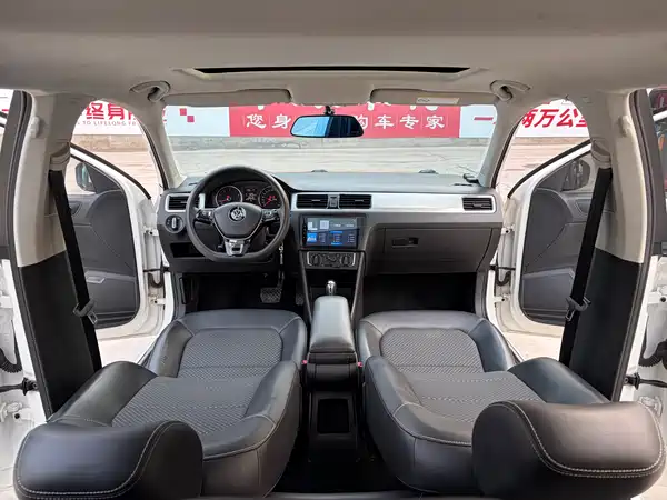Volkswagen Santana 2015