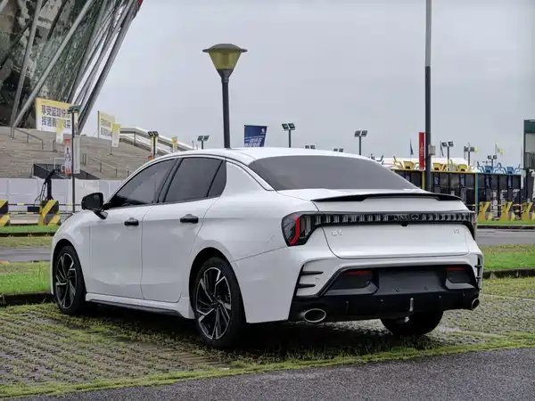 Lynk & Co 03 2024