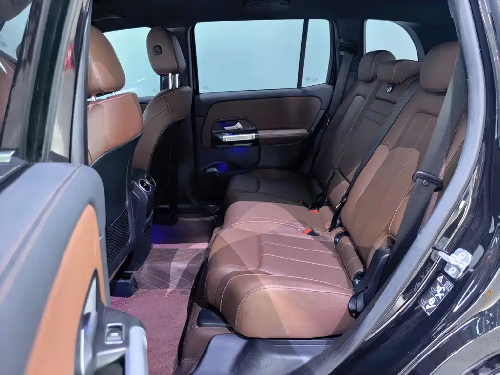 Mercedes-Benz GLB 2025