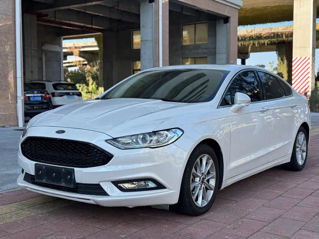 Ford Mondeo 2017 — фото 1