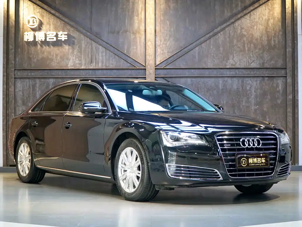 Audi A8 2013 — фото 23