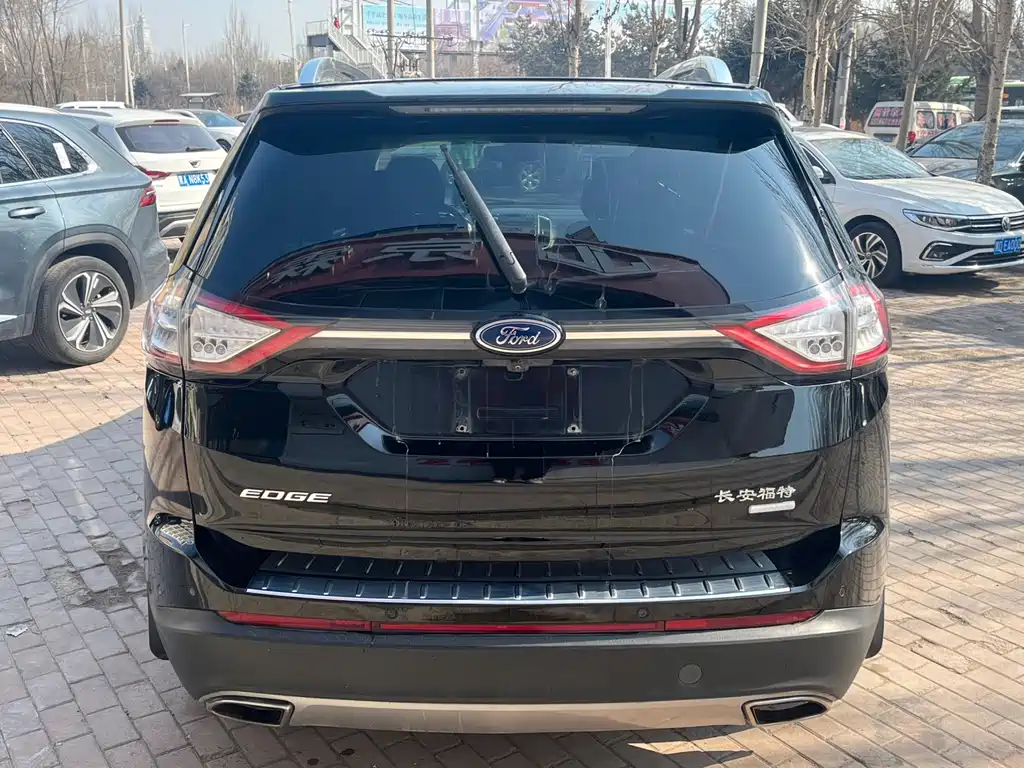 Ford Edge 2017 — фото 4