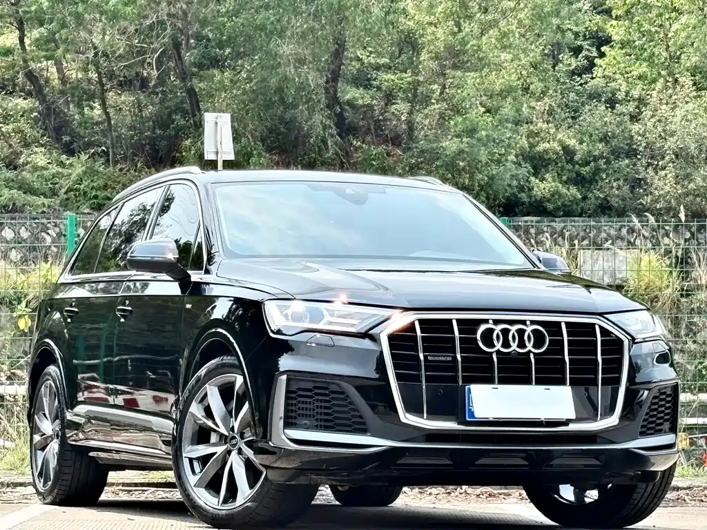 Audi Q7 2023 — фото 3