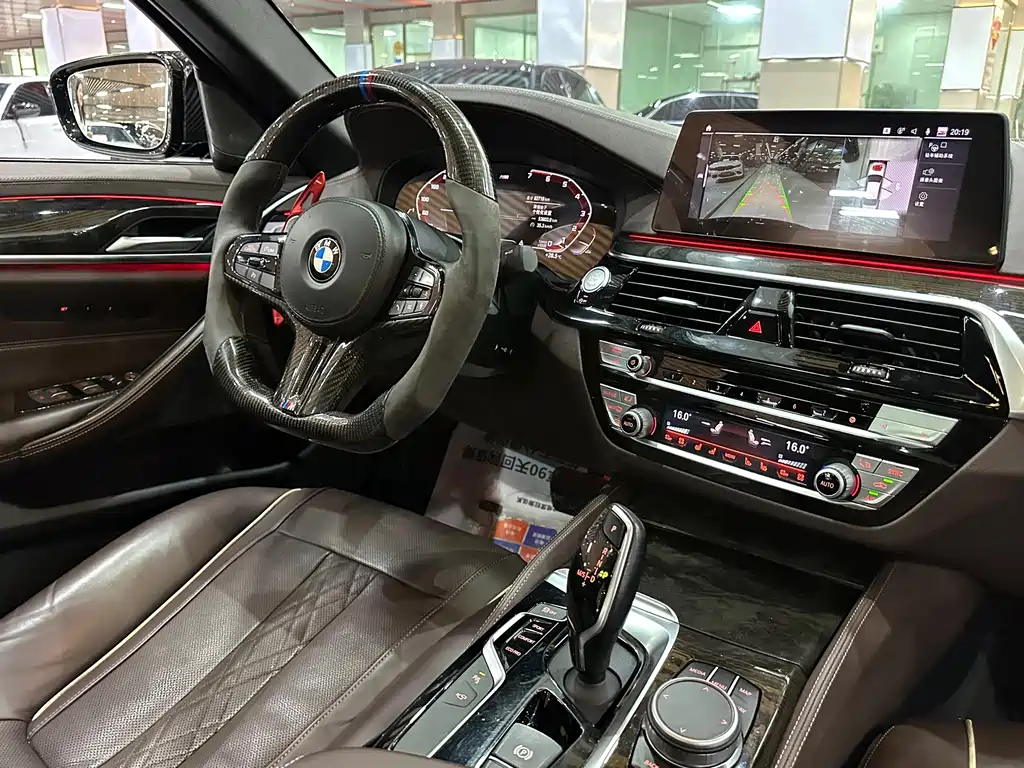 BMW 5 Series 2020 — фото 14