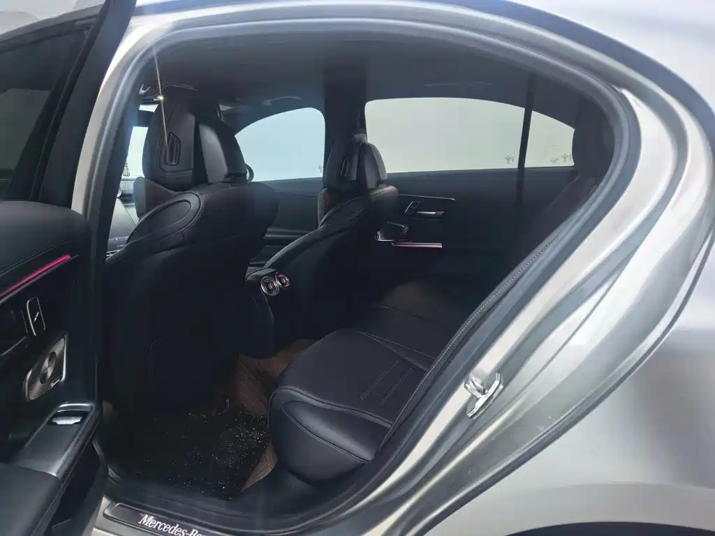 Mercedes-Benz C-Class 2021