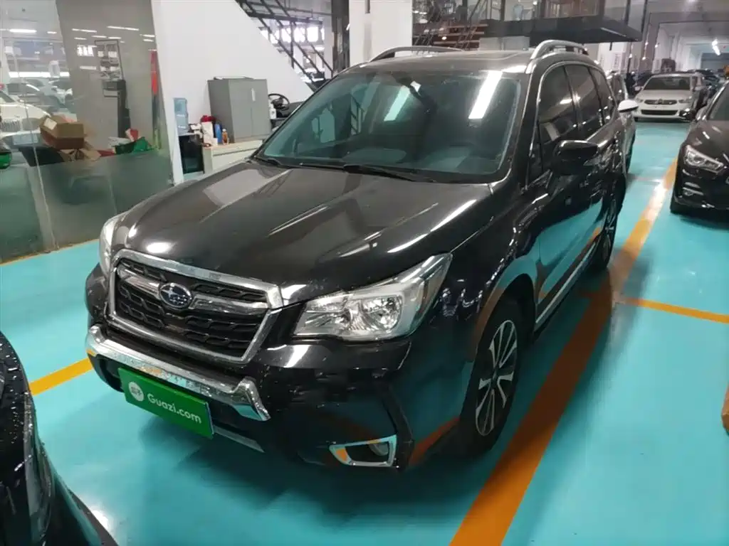 Subaru Forester 2017 — фото 2