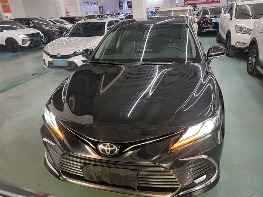 Toyota Camry 2021 — фото 3